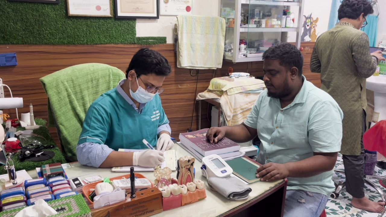 স্বাধীনতা দিবস উপলক্ষে নওগাঁয় ফ্রি চক্ষু, হৃদরোগ ও মেডিসিন চিকিৎসা ক্যাম্প