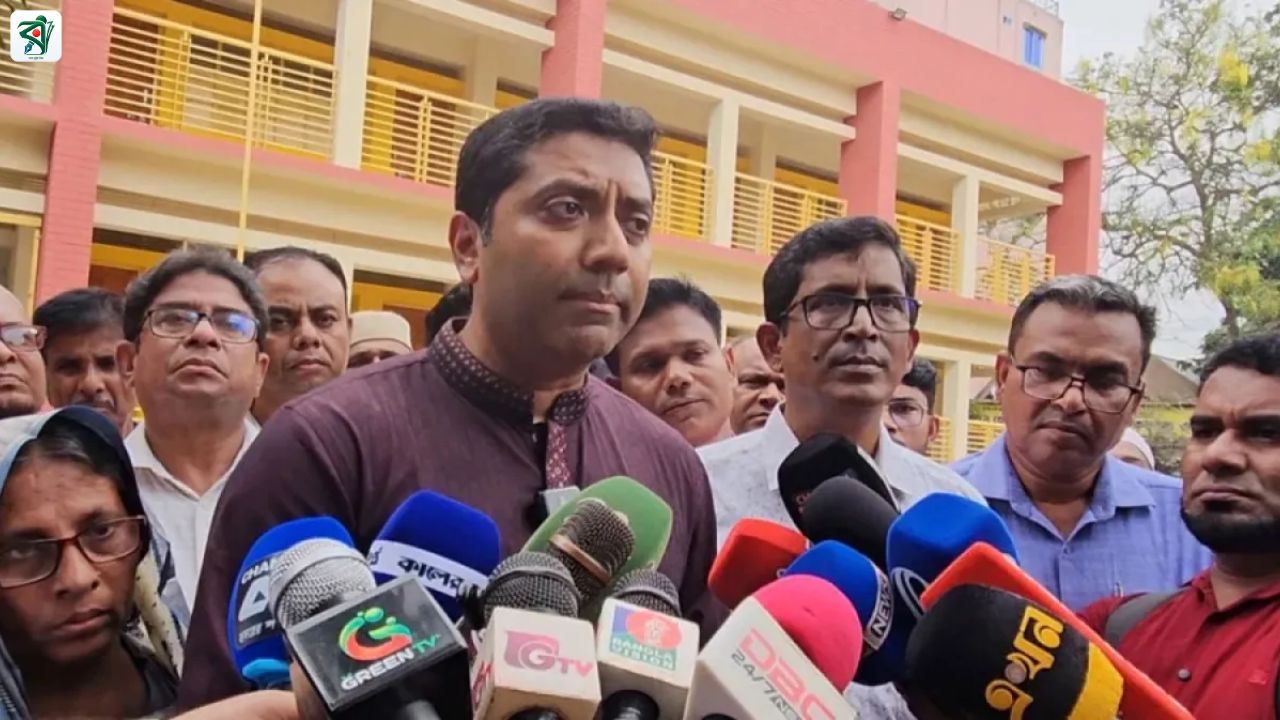 নরসিংদীতে স্কুল পরিদর্শনে প্রতিমন্ত্রী, মিড-ডে মিল নিয়ে অসন্তোষ