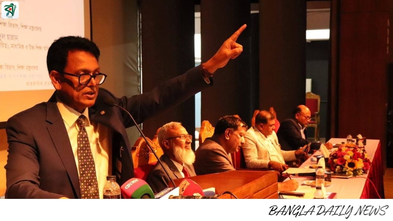 প্রশ্নফাঁসের চেষ্টা হলেই কঠোর শাস্তি, শিক্ষামন্ত্রীর কড়া হুঁশিয়ারি