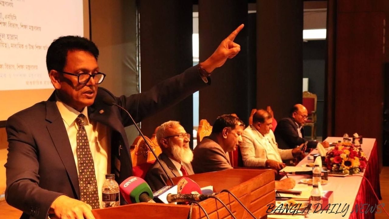 “ভালোভাবে কোরআন শেখেনি মাদ্রাসার ছাত্ররা, কওমিদের ইকুইভ্যালেন্ট ডিগ্রি নেই”—শিক্ষামন্ত্রী